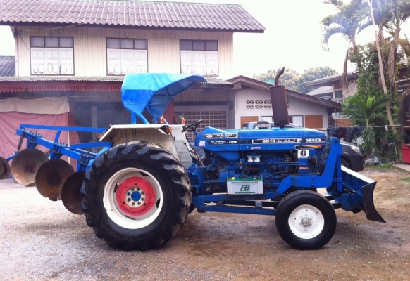 ขายรถไถ Ford 6610 รถบ้าน สวย ขายเอง แถม ผานสาม,ผานเจ็ด,เครื่องหยอดข้าวโพดและรถพ่วงลาก