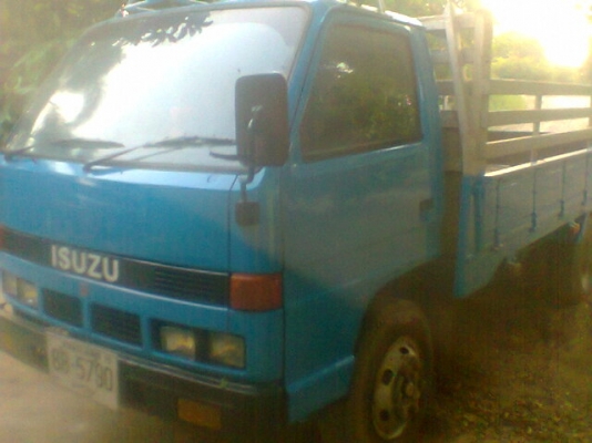 ขายรถบรรทุก 4 ล้อ isuzu