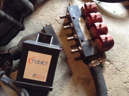 ชุดแก๊สระบบหัวฉีดอิตาลีพร้อมถังมัลติวาล์ว 58 ลิตร 7800 บาท