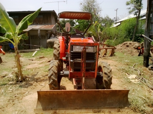 ขายแทรกเตอร์คูโบต้า L4508 DI ใบมีดดันดินตราช้างพร้อมผาลบุกเบิก3*22ตราช้างพร้อมใช้งานครับ