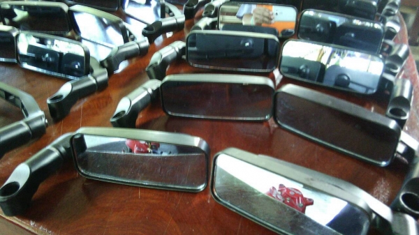 ขายกระจกมองข้างรถจักรยานทรงใส่big bikeราคาถูกคุ่ละ80ครับ