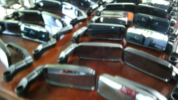 ขายกระจกมองข้างรถจักรยานทรงใส่big bikeราคาถูกคุ่ละ80ครับ