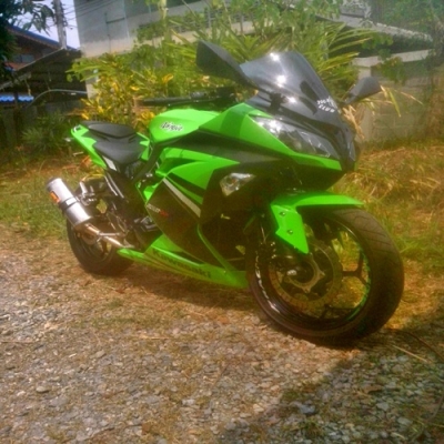 ขายดาวน์ Ninja300 สีเขียว