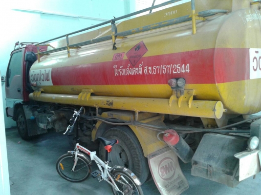 จากเชียงใหม่ วางมัดจำแล้วคั๊บ6ล้อบรรทุกน้ำมัน ISUZU NPR 120แรงม้า แทงค์ 7000ลิตร เอกสารพร้อม รถสวย คัทซ๊สวย 087-2976734