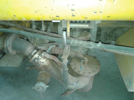 จากเชียงใหม่ วางมัดจำแล้วคั๊บ6ล้อบรรทุกน้ำมัน ISUZU NPR 120แรงม้า แทงค์ 7000ลิตร เอกสารพร้อม รถสวย คัทซ๊สวย 087-2976734