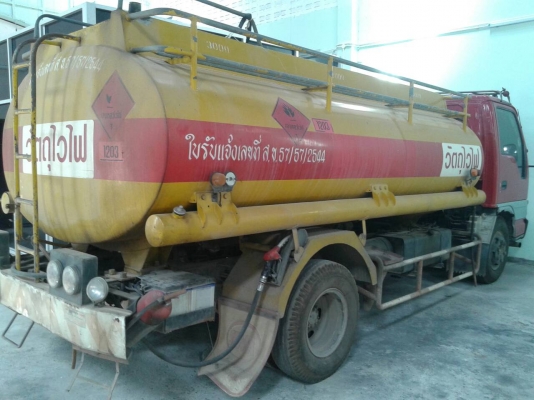 จากเชียงใหม่ วางมัดจำแล้วคั๊บ6ล้อบรรทุกน้ำมัน ISUZU NPR 120แรงม้า แทงค์ 7000ลิตร เอกสารพร้อม รถสวย คัทซ๊สวย 087-2976734