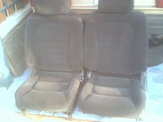 ขายเบาะกำมะหยี่ เก่าญี่ปุ่น คู่หน้า 3000 บาท