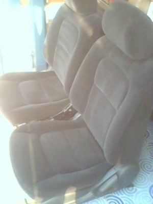 ขายเบาะกำมะหยี่ เก่าญี่ปุ่น คู่หน้า 3000 บาท