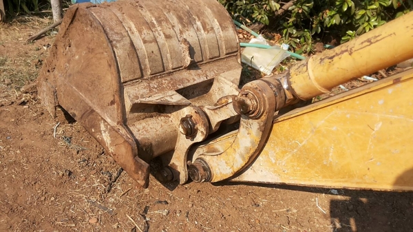 **650,000 บ.ต่อรอง**ขายแพ็คคู่ แบคโฮ KOMATSU PC120-2 ปั้มเดิม เครื่องISUZU 165 เครื่องแน่นแห้งดีแรง ไม่เยิ้ม ปั้มดีแน่น บูมอาร์มสวยไม่ปะไม่ดาม ช่วงล่างใหญ่ดี เอวใหญ่แน่นดีไม่แตก บูท โรลเลอร์ ใบแทรก สภาพดี โซ่หนาดี ระบบไฟทำใหม่ บอดี้ดีสีสันดี พร้อมใช้ พร้อ **650,000 บ.ต่อรอง**ขายแพ็คคู่ แบคโฮ KOMATSU PC120-2 ปั้มเดิม เครื่องISUZU 165 เครื่องแน่นแห้งดีแรง ไม่เยิ้ม ปั้มดีแน่น บูมอาร์มสวยไม่ปะไม่ดาม ช่วงล่างใหญ่ดี เอวใหญ่แน่นดีไม่แตก บูท โรลเลอร์ ใบแทรก สภาพดี โซ่หนาดี ระบบไฟทำใหม่ บอดี้ดีสีสันดี พร้อมใช้ พร้อ