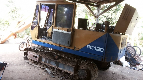 **650,000 บ.ต่อรอง**ขายแพ็คคู่ แบคโฮ KOMATSU PC120-2 ปั้มเดิม เครื่องISUZU 165 เครื่องแน่นแห้งดีแรง ไม่เยิ้ม ปั้มดีแน่น บูมอาร์มสวยไม่ปะไม่ดาม ช่วงล่างใหญ่ดี เอวใหญ่แน่นดีไม่แตก บูท โรลเลอร์ ใบแทรก สภาพดี โซ่หนาดี ระบบไฟทำใหม่ บอดี้ดีสีสันดี พร้อมใช้ พร้อ **650,000 บ.ต่อรอง**ขายแพ็คคู่ แบคโฮ KOMATSU PC120-2 ปั้มเดิม เครื่องISUZU 165 เครื่องแน่นแห้งดีแรง ไม่เยิ้ม ปั้มดีแน่น บูมอาร์มสวยไม่ปะไม่ดาม ช่วงล่างใหญ่ดี เอวใหญ่แน่นดีไม่แตก บูท โรลเลอร์ ใบแทรก สภาพดี โซ่หนาดี ระบบไฟทำใหม่ บอดี้ดีสีสันดี พร้อมใช้ พร้อ