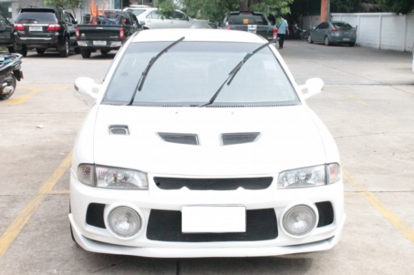 ขายE carตัวนอกแต่ง evo 3 แท้ทั้งคัน ทะเบียนประมูล 180,000 ต่อลองได้ ขายE carตัวนอกแต่ง evo 3 แท้ทั้งคัน ทะเบียนประมูล 180,000 ต่อลองได้