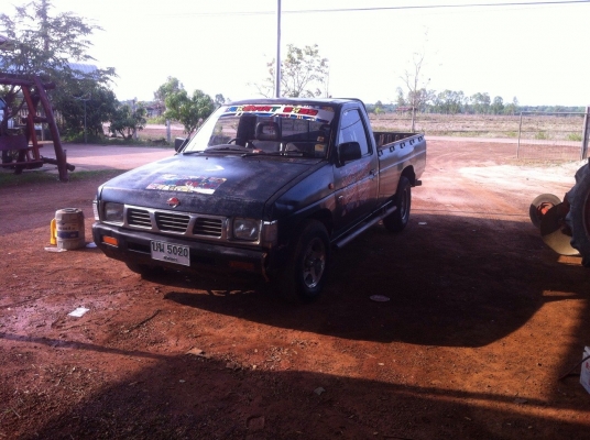 NISSAN BIG M 1.6Z กินแกส ปี39 จอโค้ง