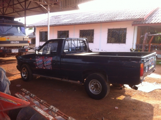 NISSAN BIG M 1.6Z กินแกส ปี39 จอโค้ง NISSAN BIG M 1.6Z กินแกส ปี39 จอโค้ง