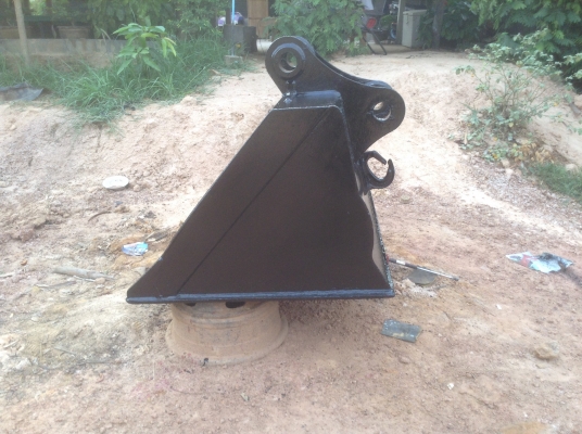 ขายบุ้งกี๋นอกใช้ตักหิน ตักทราย หรือแลกเปลี่ยนบุ้งกี๋ CAT 0.80-1 คิว