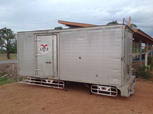 ตู้บรรทุก  ยาว 5 เมตร ประตู 3 บาน