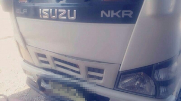 รถอีซูซุ 6 ล้อดั้ม NKR 100 แรงม้า. ปี 49 สนใจติดต่อ 081 - 6079515 รถอีซูซุ 6 ล้อดั้ม NKR 100 แรงม้า. ปี 49 สนใจติดต่อ 081 - 6079515