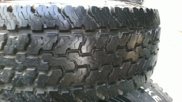 ขายล้อหยดน้ำพร้อมยาง31x10.5 ขายล้อหยดน้ำพร้อมยาง31x10.5