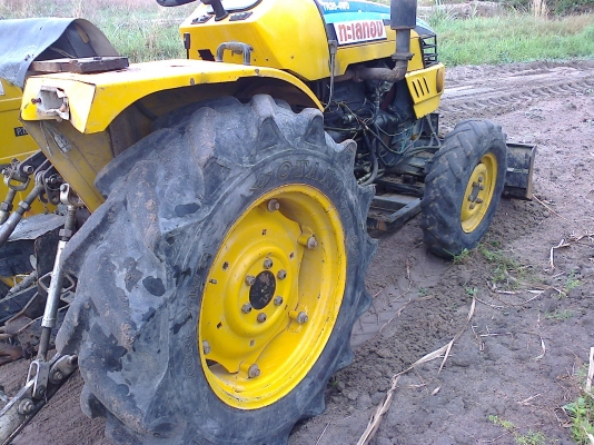 ขาย รถไถทะเลทอง4WD 35 แรงม้า สภาพเดิมๆ