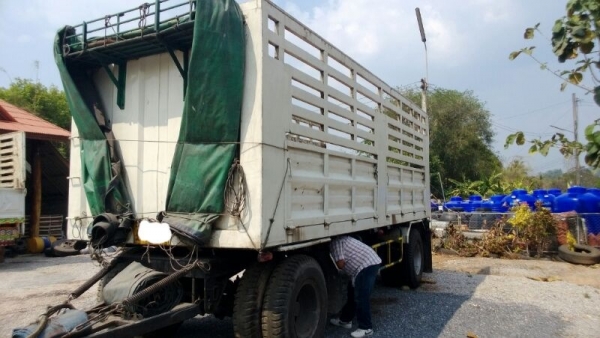 ขายหางพ่วง พนัส 2 เพลา. ปี 38 ( ไม่ดั้ม ) สนใจติดต่อ 081 - 6079515 ขายหางพ่วง พนัส 2 เพลา. ปี 38 ( ไม่ดั้ม ) สนใจติดต่อ 081 - 6079515