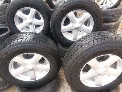 ขายล้อแม็กIsuzu D-MAX V-Crossพร้อมยาง ปี 12 1 ชุด