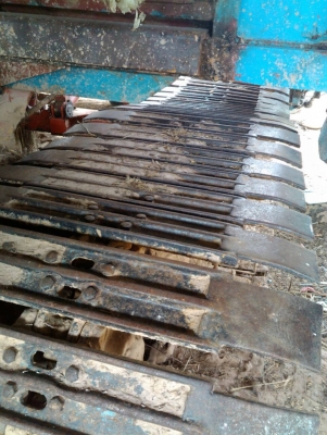 ขายรถเกี่ยวข้าว เครื่องEH700 รถแรงแทรคสวยๆพร้อมใช้งาน ขายรถเกี่ยวข้าว เครื่องEH700 รถแรงแทรคสวยๆพร้อมใช้งาน