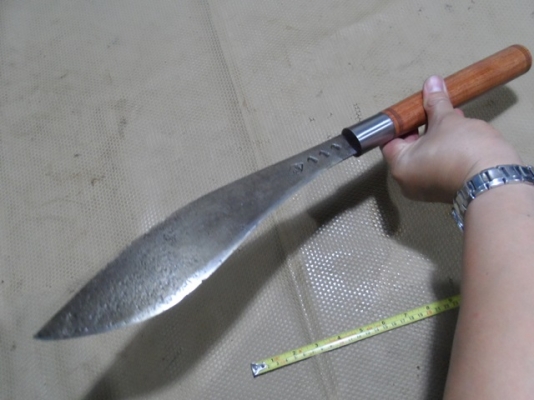 มีดเหน็บ (ช่างฉวี)