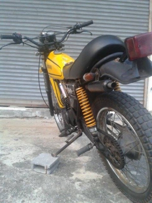 ขาย yamaha dt100 เดิมๆ ทะเบียนเต็ม พร้อมโอน พร้อมใช่งาน รถอยู่ กรุงเทพคับ แถวดอนเมือง