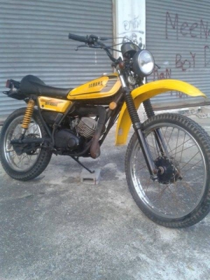 ขาย yamaha dt100 เดิมๆ ทะเบียนเต็ม พร้อมโอน พร้อมใช่งาน รถอยู่ กรุงเทพคับ แถวดอนเมือง ขาย yamaha dt100 เดิมๆ ทะเบียนเต็ม พร้อมโอน พร้อมใช่งาน รถอยู่ กรุงเทพคับ แถวดอนเมือง