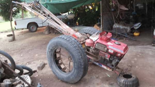 ***ขายแล้วครับขอบคุณ Truck2hand ขายรถไถเดินตาม เครื่อง KUBOTA ET 11.5แรง เครื่องดี แน่นดี แรง สตาร์ทง่าย แถม ล้อยาง คราด ใบดัน พร้อมใช้ พร้อมลุยงาน ราคาต่อรองได้นิดหน่อยครับ พี่น้องครับ ***ขายแล้วครับขอบคุณ Truck2hand ขายรถไถเดินตาม เครื่อง KUBOTA ET 11.5แรง เครื่องดี แน่นดี แรง สตาร์ทง่าย แถม ล้อยาง คราด ใบดัน พร้อมใช้ พร้อมลุยงาน ราคาต่อรองได้นิดหน่อยครับ พี่น้องครับ