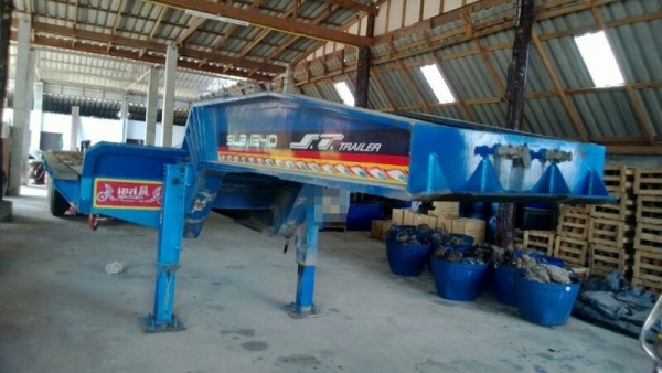 ขายหาง โรเบส  2 เพลา.  ปี 52  สนใจติดต่อ 081 - 6079515