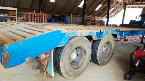 ขายหาง โรเบส  2 เพลา.  ปี 52  สนใจติดต่อ 081 - 6079515