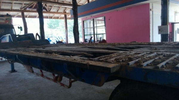 ขายหาง โรเบส  2 เพลา.  ปี 52  สนใจติดต่อ 081 - 6079515