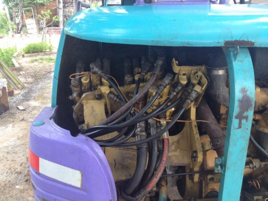 รถขุดโคมัสสุpc25สถาพดี พร้อมใช้