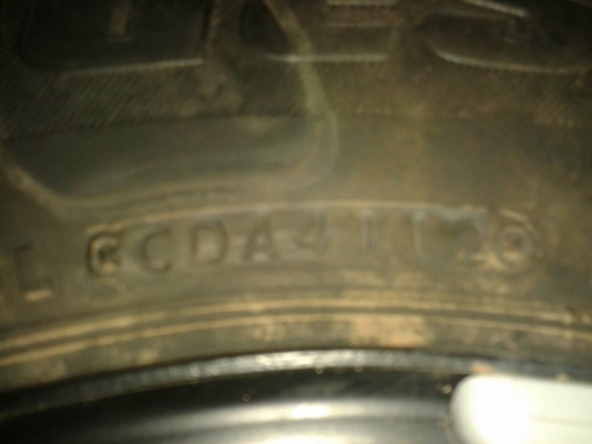 ยางป่าว205 70R15บิดโตนดูราวิด611ปี12สภาพงามๆ