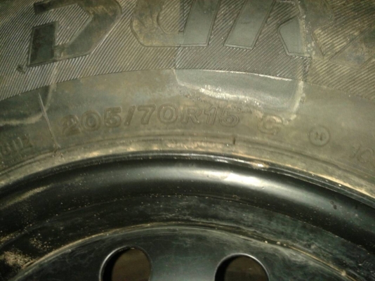 ยางป่าว205 70R15บิดโตนดูราวิด611ปี12สภาพงามๆ