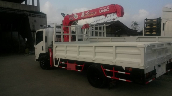 รถบรรทุก 6 ล้อ NPR