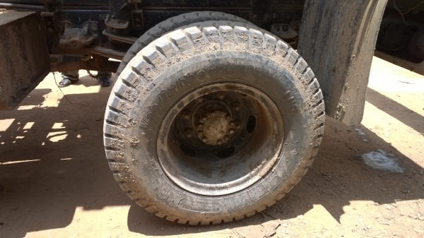 ISUZU FTR33F 6ล้อดั้ม195แรง ห้างแท้หัวเดิมบาง ยางสวยเต็ม คัสซีสวย เครื่องแน่นไม่มีไอ...กันชนหน้าให้ใหม่.