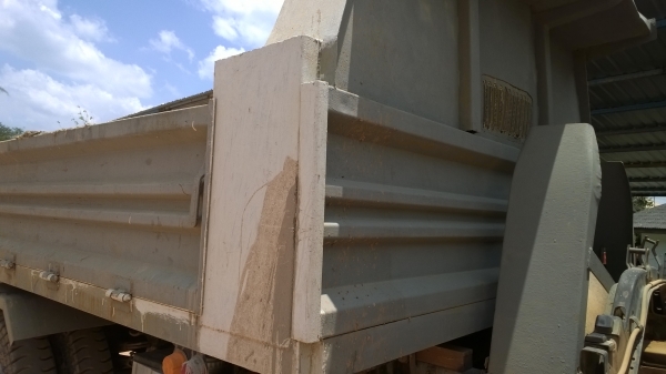 ISUZU FTR33F 6ล้อดั้ม195แรง ห้างแท้หัวเดิมบาง ยางสวยเต็ม คัสซีสวย เครื่องแน่นไม่มีไอ...กันชนหน้าให้ใหม่.