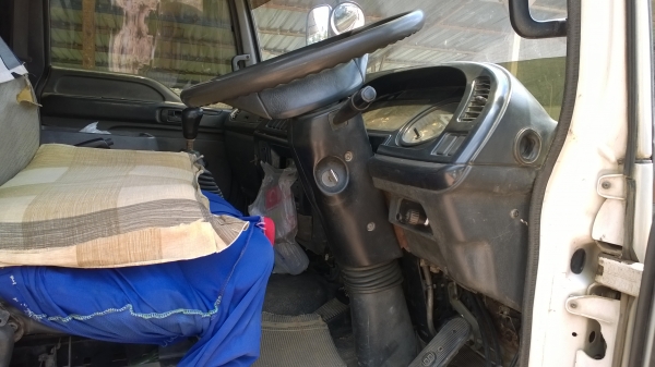 ISUZU FTR33F 6ล้อดั้ม195แรง ห้างแท้หัวเดิมบาง ยางสวยเต็ม คัสซีสวย เครื่องแน่นไม่มีไอ...กันชนหน้าให้ใหม่.