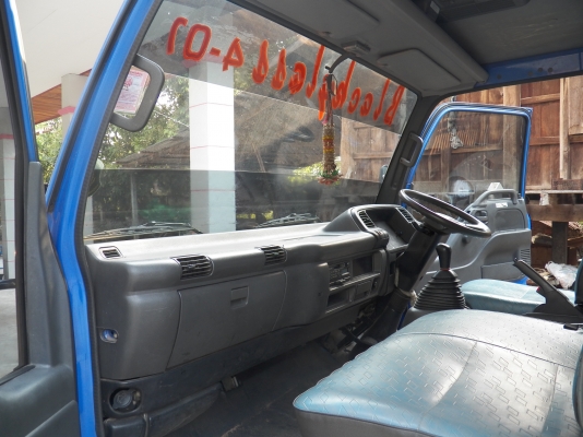 ขายรถบรรรทุกหกล้ออีซซู  npr130   แรงปี47  ราคา685000 บาท