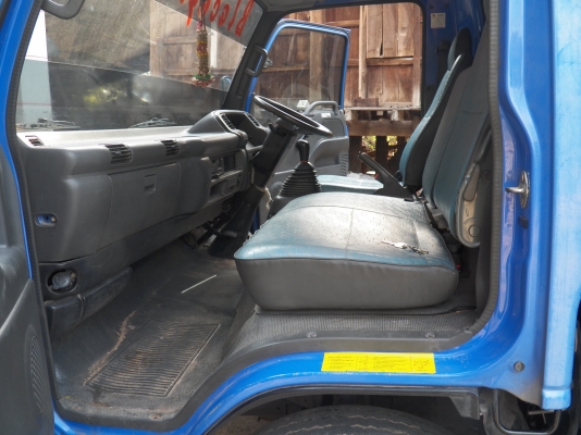 ขายรถบรรรทุกหกล้ออีซซู  npr130   แรงปี47  ราคา685000 บาท