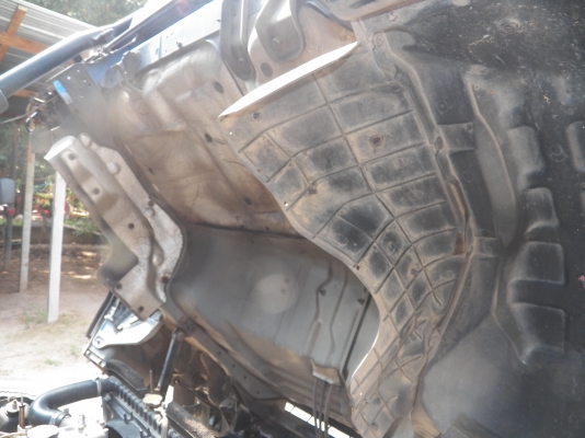 ขายรถบรรรทุกหกล้ออีซซู  npr130   แรงปี47  ราคา685000 บาท