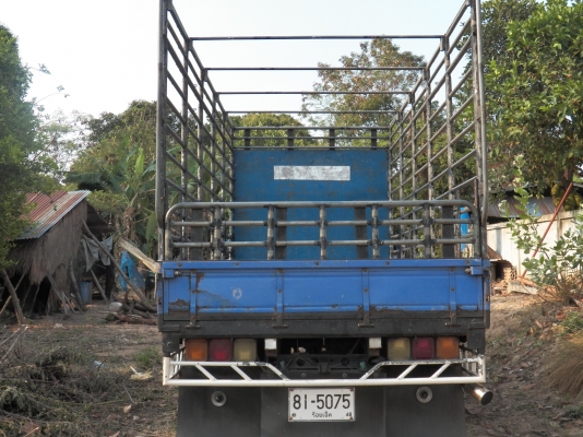 ขายรถบรรรทุกหกล้ออีซซู  npr130   แรงปี47  ราคา685000 บาท