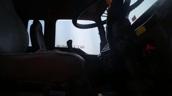 ขายรถสิบล้อ  หัวลาก ISUZU DECA GXZ 320 HP EURO2 ปี 47 รถสวยเดิมบาง พร้อมใช้งานสุดๆราคาต่อรองได้