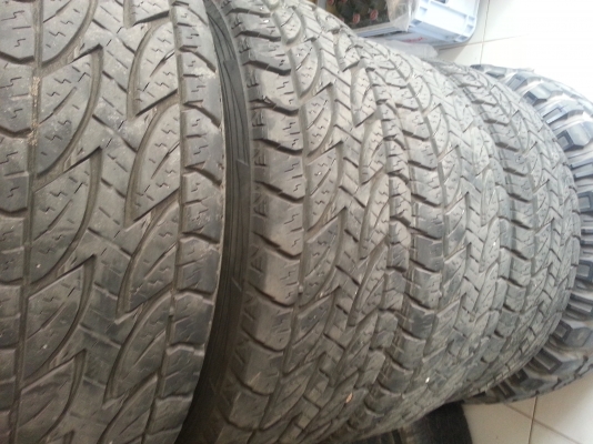 ขายยาง225/75/15  สวยครับ