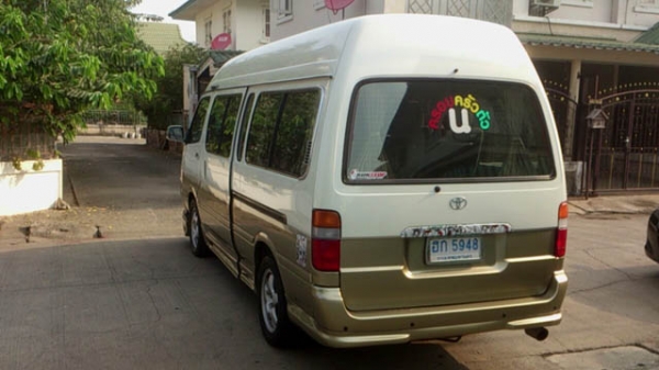 ขาย Toyota commuter HIACE หลังคาสูง รุ่นปี 2005