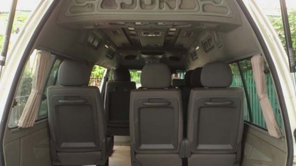 ขาย Toyota commuter HIACE หลังคาสูง รุ่นปี 2005