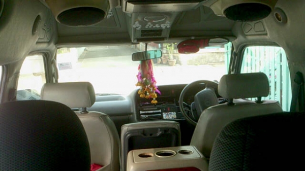 ขาย Toyota commuter HIACE หลังคาสูง รุ่นปี 2005