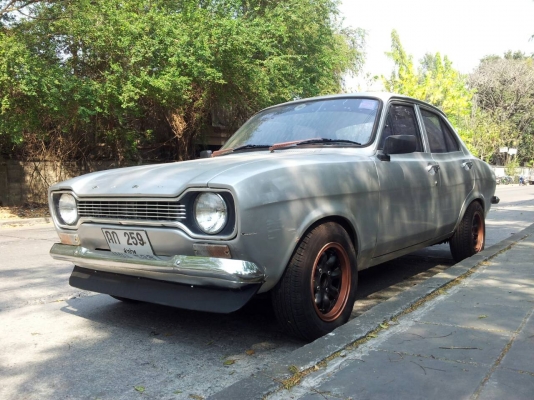 ต้องการขายรถ ford escort mk1 55,000 บาท ต้องการขายรถ ford escort mk1 55,000 บาท