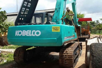 KOBELCO SK220 MACK III ไฟฟ้าตัด ช่วงล่างเต็ม